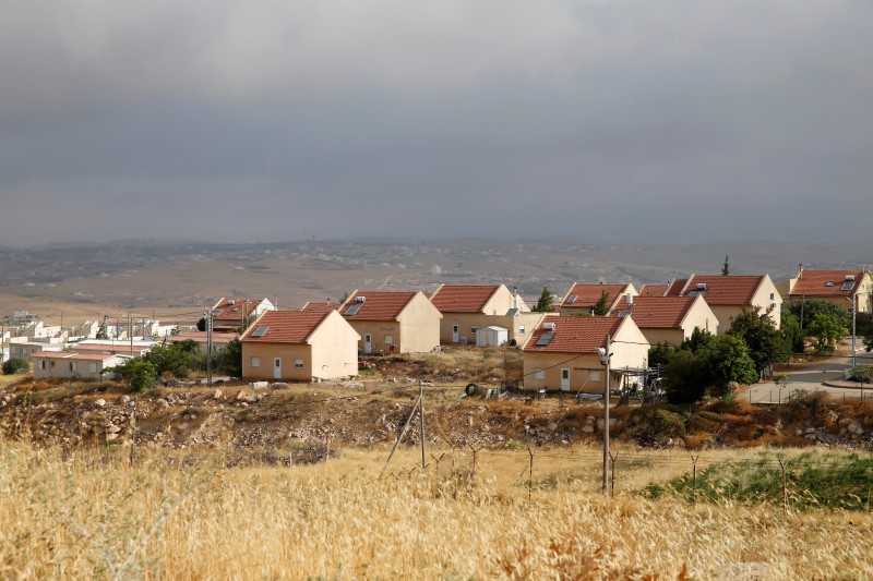 © Reuters. Casas vistas no assentamento judeu de Karmel, na Cisjordânia