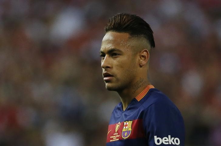 © Reuters. El Barcelona anuncia la extensión del contrato de Neymar hasta 2021