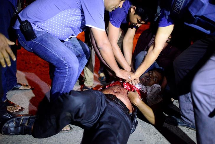 © Reuters. تحقيق-هجوم وحشي يهز واحة الأجانب الهادئة في داكا