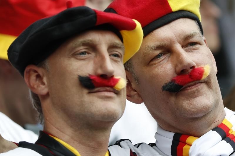 © Reuters. جماهير ألمانيا متفائلة قبل مواجهة إيطاليا