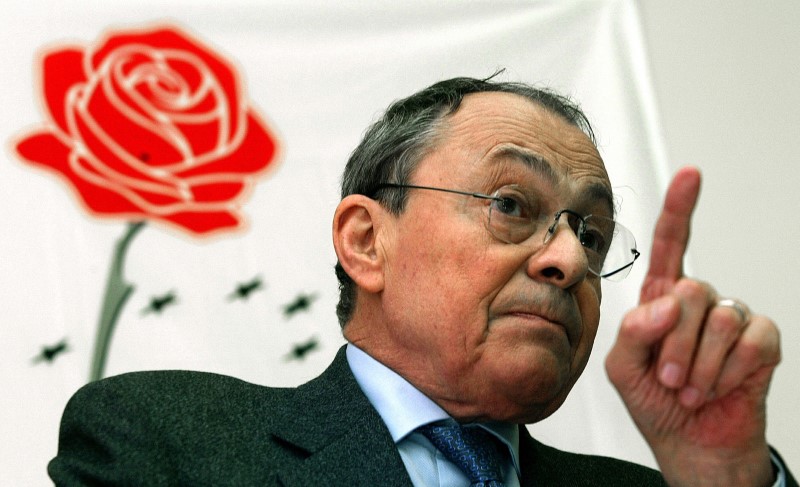 © Reuters. MICHEL ROCARD EST MORT