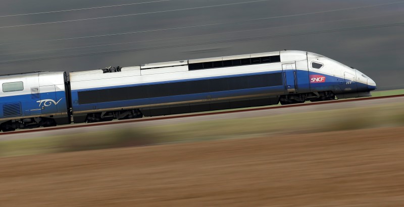 © Reuters. LA LIGNE DE TGV PARIS-STRASBOURG INAUGURÉE