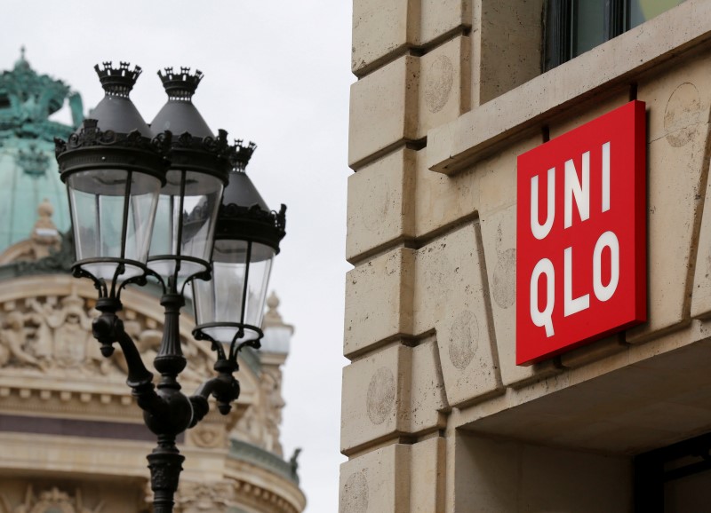 © Reuters. View of the logo of fast Retailing's Uniqlo casual clothing store in Paris