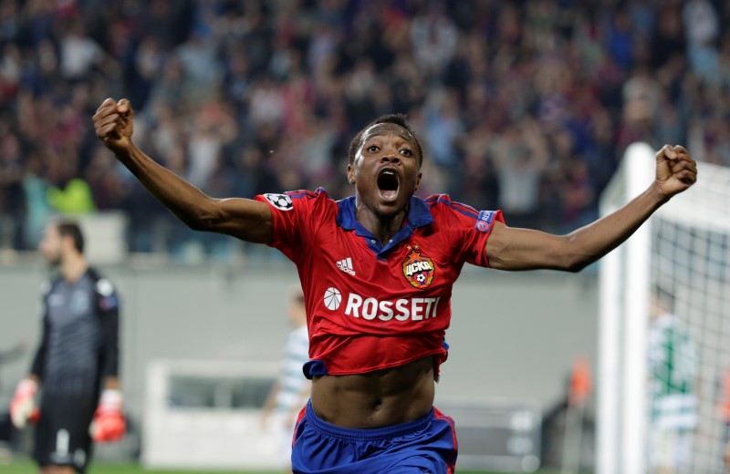 © Reuters. CSKA Moscow's Musa celebrates his goal against Sporting during their Champions League play-off second leg soccer match at Arena Khimki stadium outside Moscow