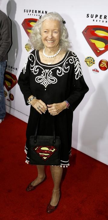 © Reuters. Atriz Noel Neill durante festa de lançamento do DVD e do videogame "Superman Returns", em Hollywood