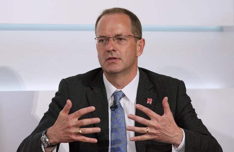 © Reuters. GlaxoSmithKline Chief Executive Andrew Witty speaks at the Global Investment Conference in London