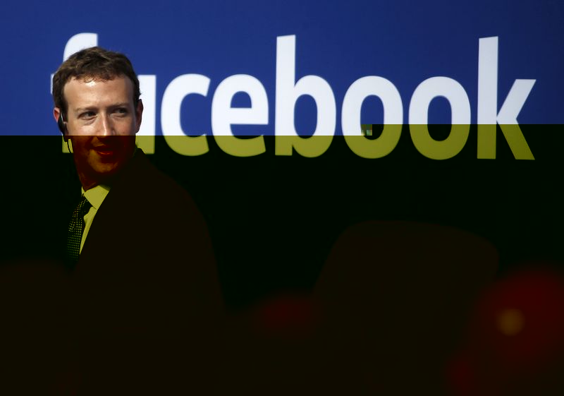 © Reuters. File photo of Facebook CEO Mark Zuckerberg during a town hall at Facebook's headquarters in Menlo Park, California