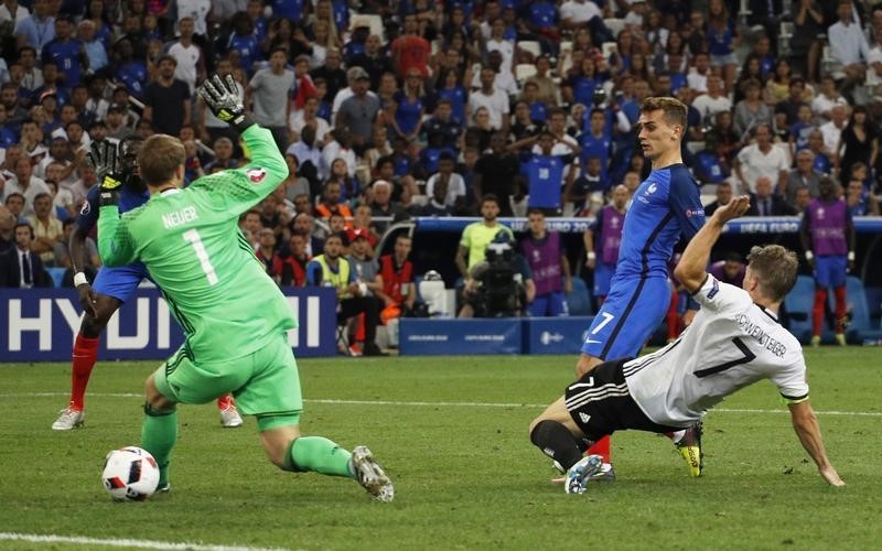© Reuters. Francia elimina a Alemania y jugará la final de la Eurocopa