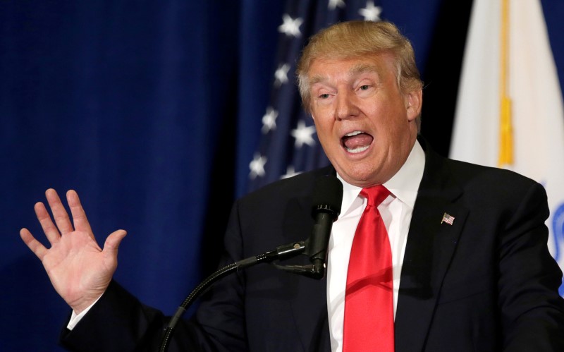 © Reuters. Presumptive Republican presidential nominee Donald Trump delivers speech in Virginia Beach, Virginia