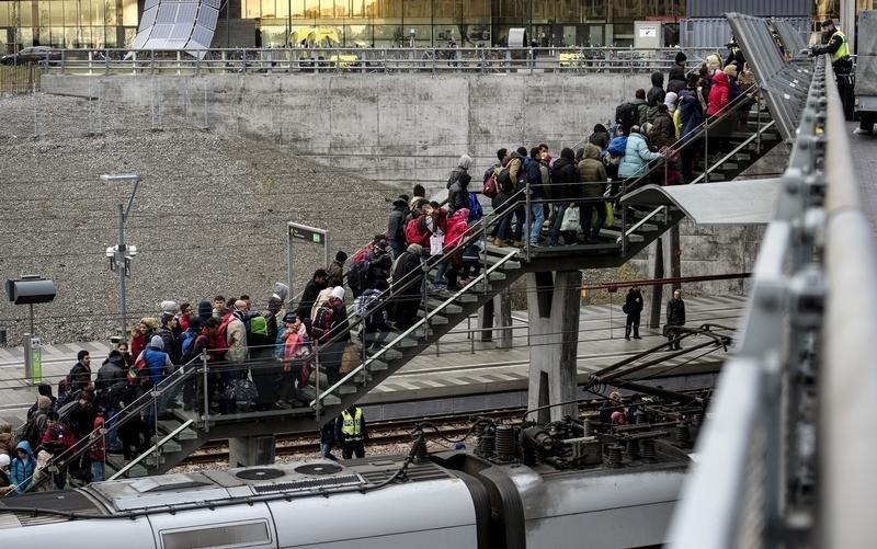 © Reuters. مسح:نصف الأوروبيين خائفون وممتعضون من اللاجئين