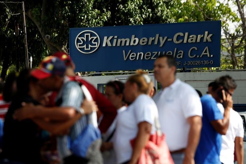 © Reuters. El gobierno venezolano asume el control de la planta de Kimberly-Clark