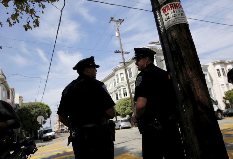 © Reuters. لجنة تجد انحيازا لشرطة سان فرانسيسكو ضد ذوي الأصل الأفريقي والإسباني