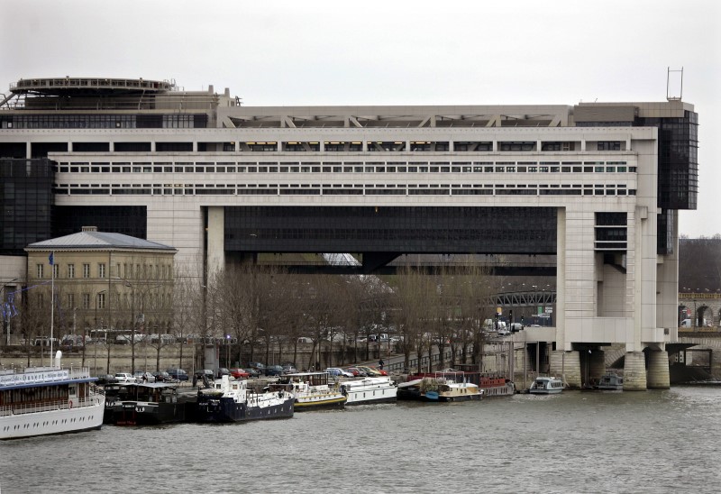 © Reuters. LUTTE CONTRE LA DISCRIMINATION DANS LA FONCTION PUBLIQUE