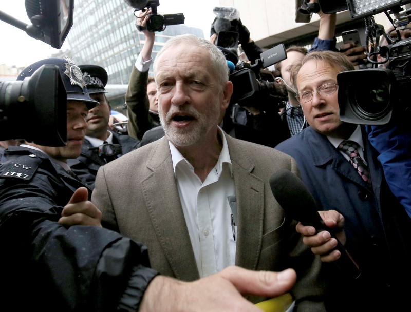 © Reuters. The leader of Britain's opposition Labour party, Jeremy Corbyn, arrives for a meeting of the party's NEC, in central London