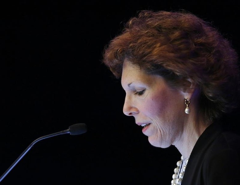 © Reuters. Cleveland Federal Reserve Bank President and CEO Loretta Mester gives her keynote address at the 2014 Financial Stability Conference in Washington