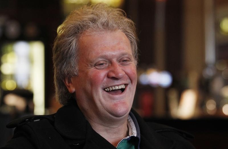 © Reuters. Tim Martin, chairman and founder of pubs group Wetherspoon, attends an interview with Reuters at the Metropolitan Bar in London