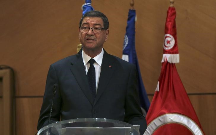 © Reuters. رئيس وزراء تونس يرفض الاستقالة لتمهيد المجال أمام حكومة وحدة ويترك الخيار للبرلمان