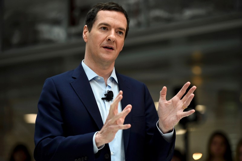 © Reuters. Britain's Chancellor of the Exchequer George Osborne speaks at a Remain in the EU campaign event at JP Morgan's corporate centre in Bournemouth