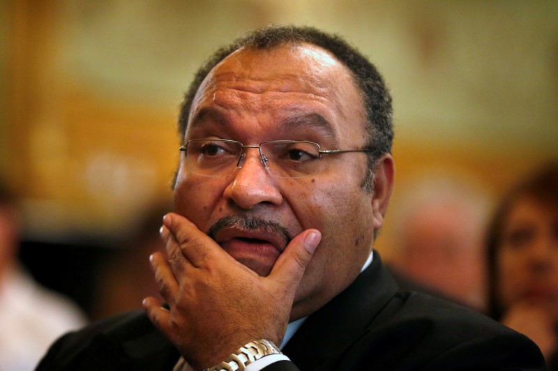 © Reuters. Papua New Guinea's Prime Minister Peter O'Neill pauses before making an address to the Lowy Institute in Sydney