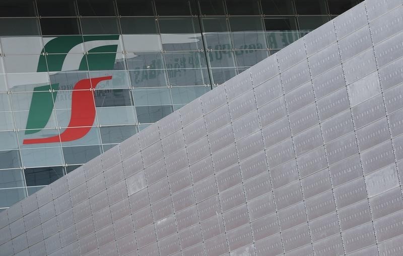 © Reuters. A logo of Italian state railways "Ferrovie dello Stato" is seen at the Tiburtina rail station in Rome