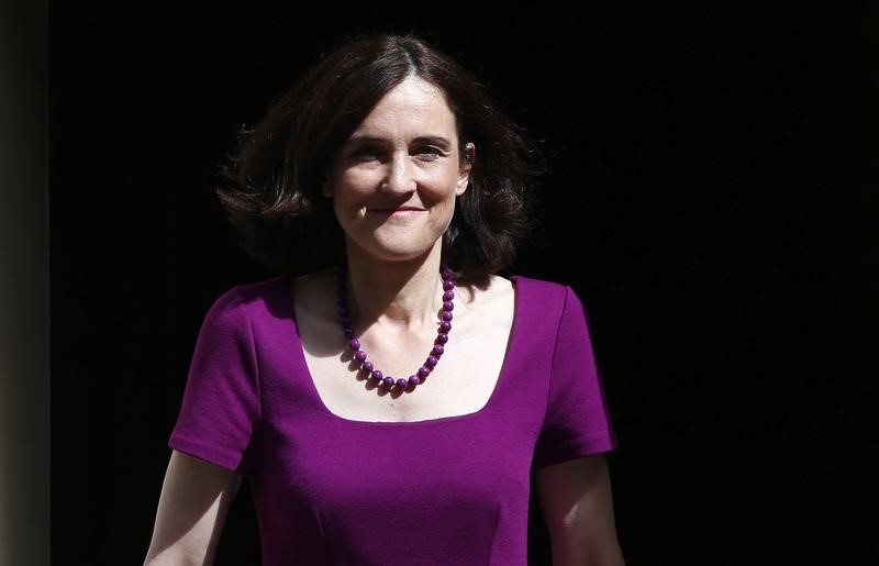 © Reuters. Britain's Northern Ireland Secretary Theresa Villiers leaves after a cabinet meeting at number 10 Downing Street, in central London