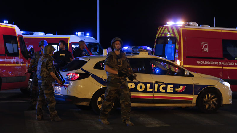 © Reuters. مقتل عشرات الأشخاص في هجوم بشاحنة في نيس بفرنسا