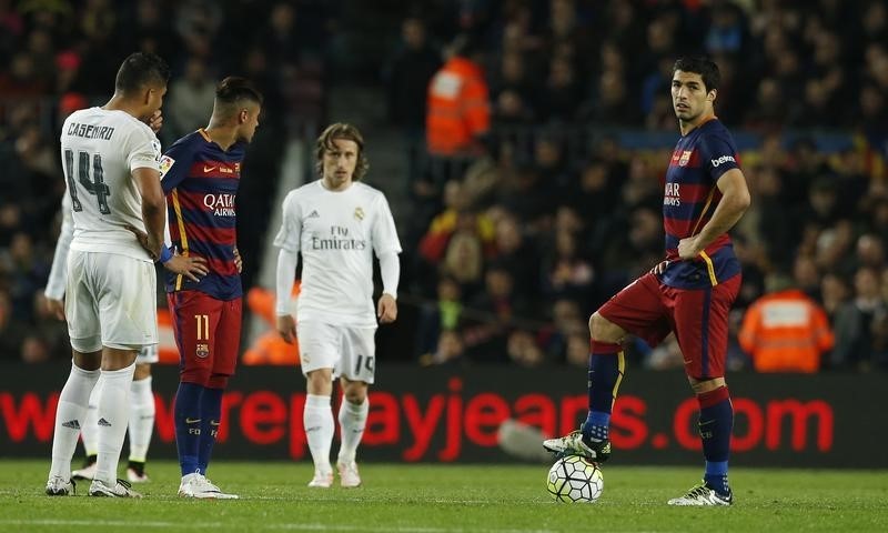 © Reuters. El primer clásico de la temporada se disputará en diciembre