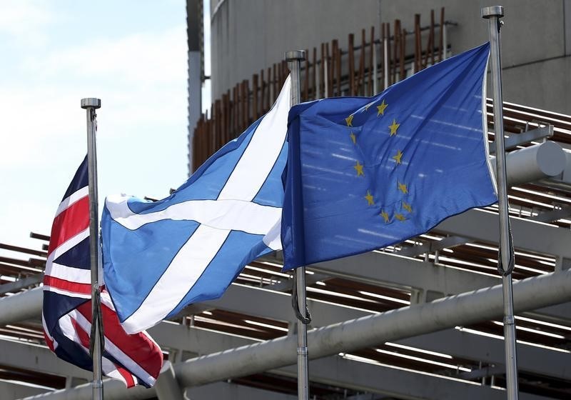 © Reuters. Ministra principal de Escocia no descarta permanecer en la UE y en Reino Unido