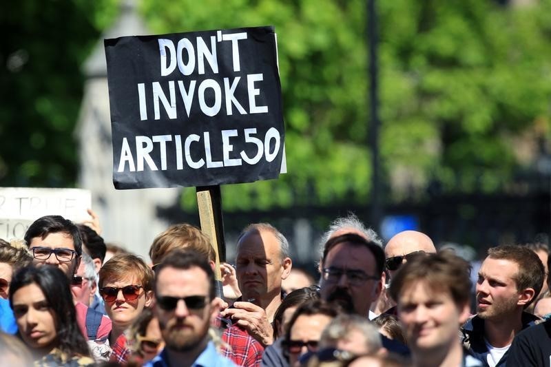 © Reuters. Empresas británicas prevén reducir sus inversiones tras "Brexit": Deloitte