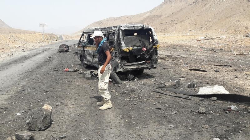 © Reuters. مقتل 6 جنود يمنيين على الأقل في تفجيرين انتحاريين قرب المكلا