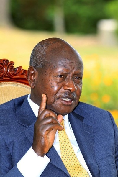 © Reuters. رئيس أوغندا يعارض فرض حظر الأسلحة على جنوب السودان