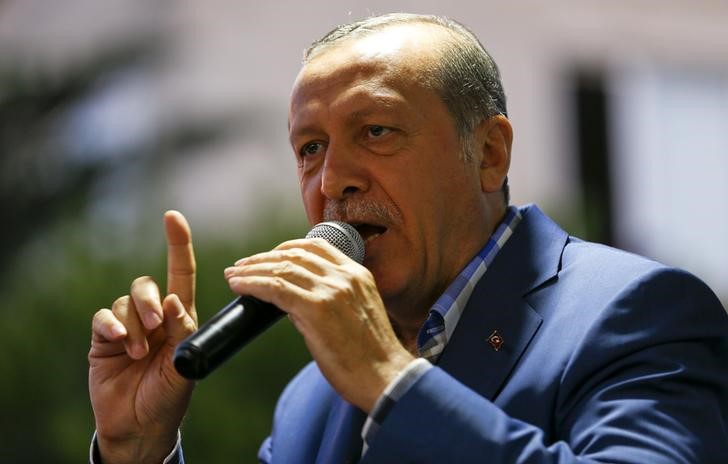 © Reuters. Tayyip Erdogan faz discurso em Istambul