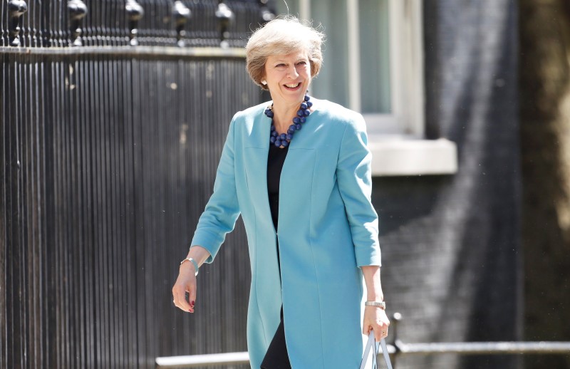 © Reuters. Britain's Prime Minister Theresa May arrives at 10 Downing Street, in central London