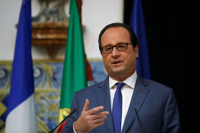 © Reuters. Presidente francês, François Hollande, durante evento em Lisboa