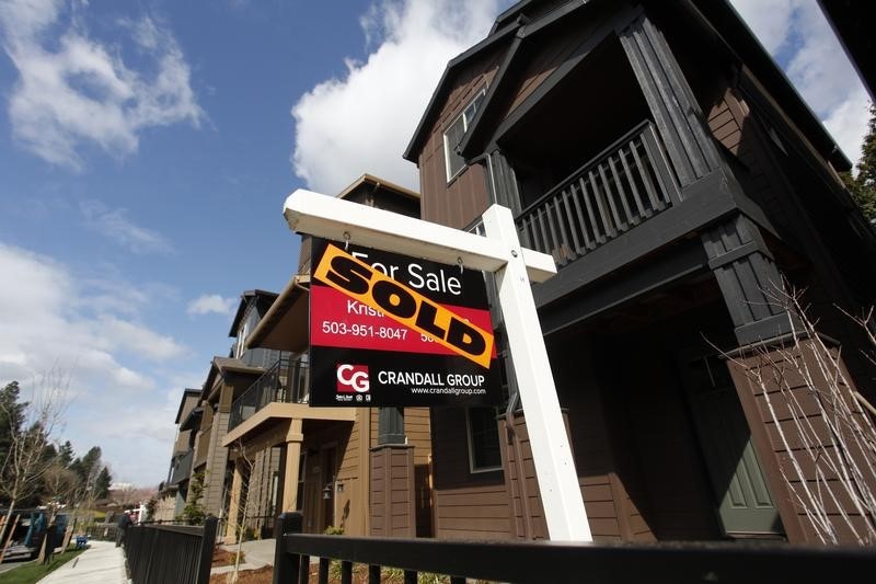 © Reuters. Sold homes are seen in the southwest area of Portland