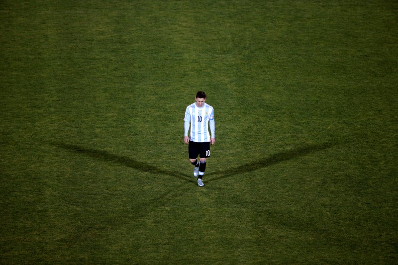 © Reuters. Messi volverá como siempre tras unos meses difíciles, dice Luis Enrique