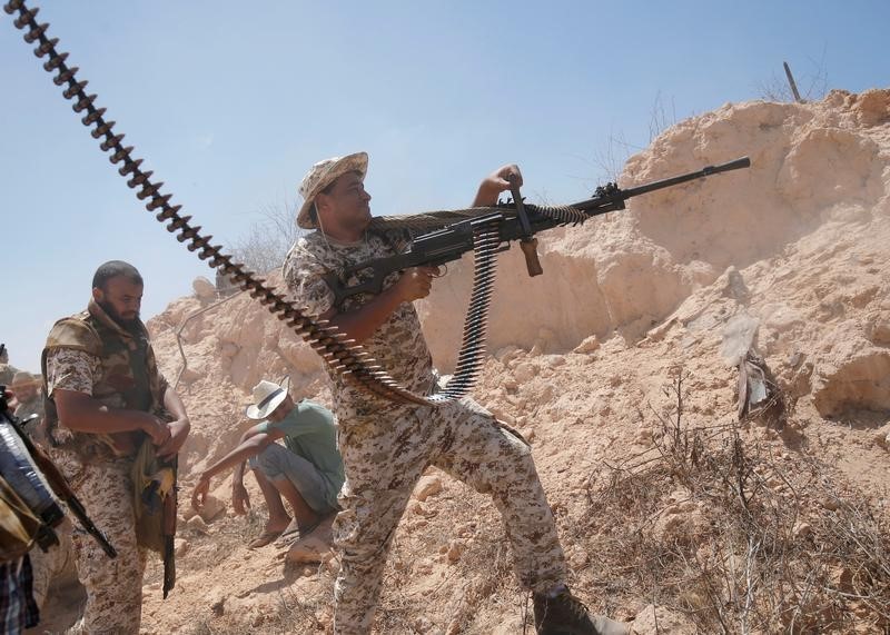 © Reuters. قوات ليبية تشن هجوما جديدا لطرد تنظيم الدولة الإسلامية من سرت