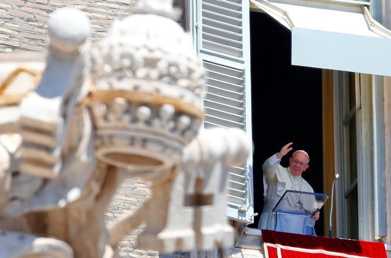 © Reuters. El Vaticano acompañaría el diálogo entre el Gobierno de Venezuela y la oposición