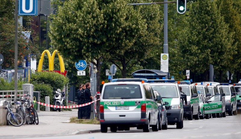 © Reuters. The entrance of a McDonalds restaurant is seen near the Olympia shopping mall, where yesterday's shooting rampage started, in Munich