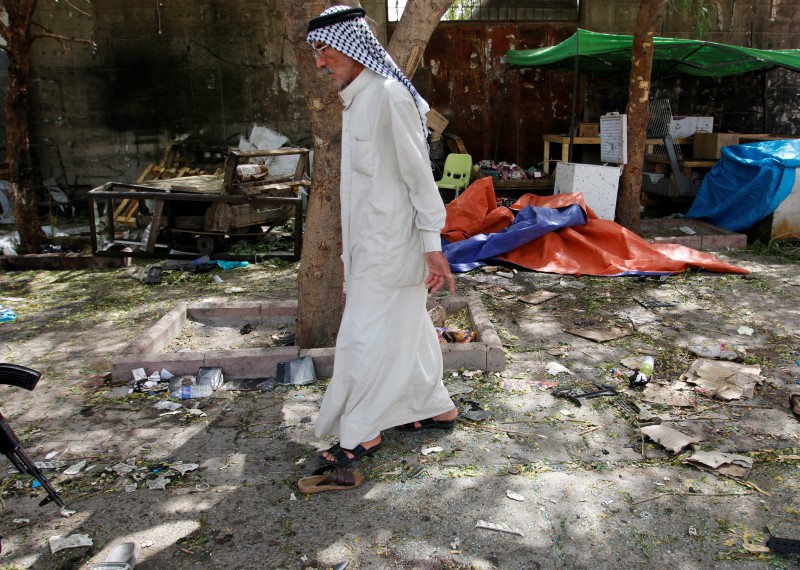 © Reuters. Explosión en Bagdad reivindicada por Estado Islámico deja seis muertos