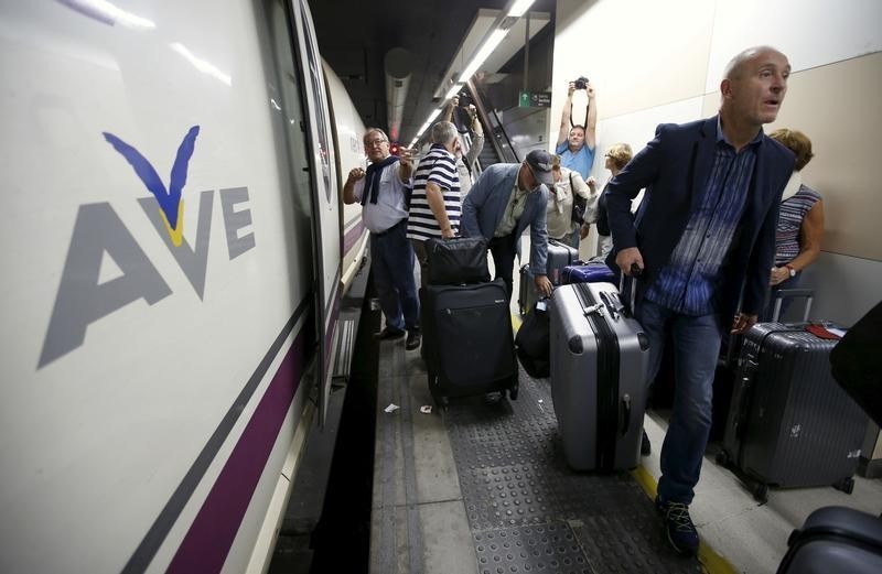© Reuters. La UE ordena a España recuperar ayudas ilegales concedidas a ADIF