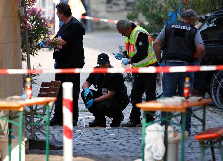 © Reuters. Polícia isola área após explosão em Ansbach