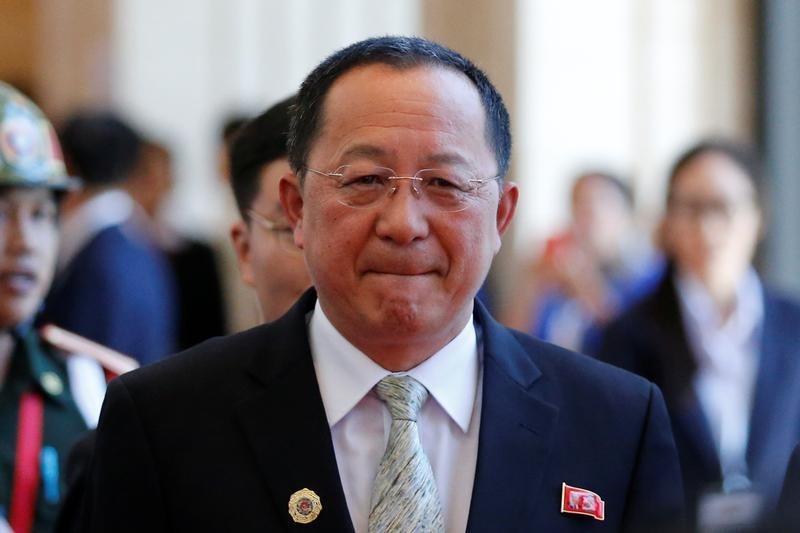 © Reuters. North Korea's Foreign Minister Ri Yong-ho leaves a bilateral meeting with his China's counterpart  Wang Yi, at the sidelines of the ASEAN foreign ministers meeting in Vientiane