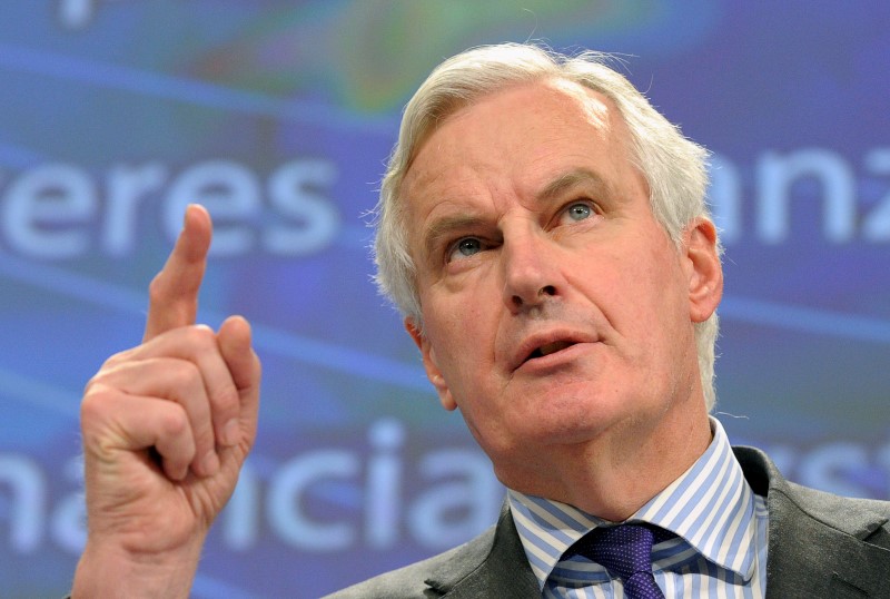 © Reuters. European Commissioner for Internal Market and Services Barnier speaks during a news conference at the European Commission headquarters in Brussels