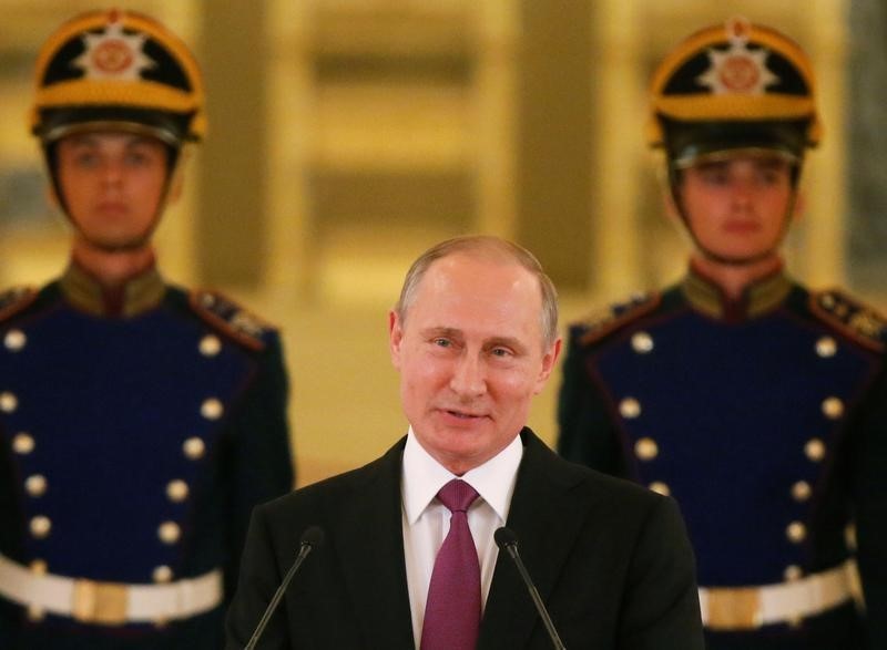 © Reuters. Putin dice sanción a atletas rusos es resultado de una campaña política