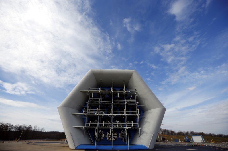 © Reuters. General view of the General Electric outdoor wind tunnel at the GE Aviation Peebles Test Operations Facility in Peebles, Ohio