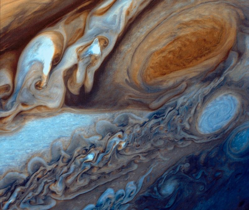 © Reuters. Jupiter's Great Red Spot is pictured in this handout photograph taken by NASA's Voyager 1