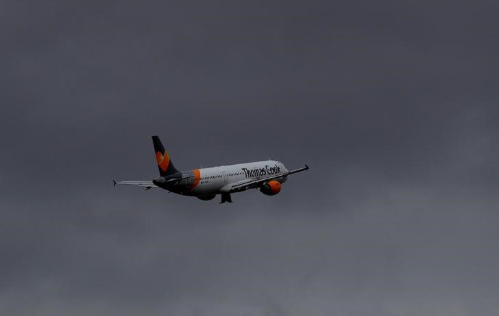 © Reuters. A Thomas Cook plane takes off from Liverpool John Lennon Airport in Liverpool northern England.