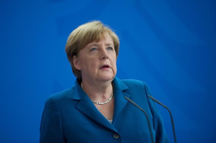 © Reuters. ميركل: ألمانيا ستتصدى لثقافة الإرهاب والكراهية