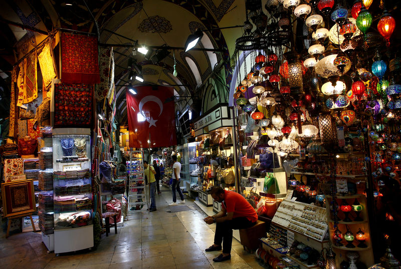 © Reuters. Merchants wait for customers at Grand Bazaar, known as the Covered Bazaar, in Istanbul